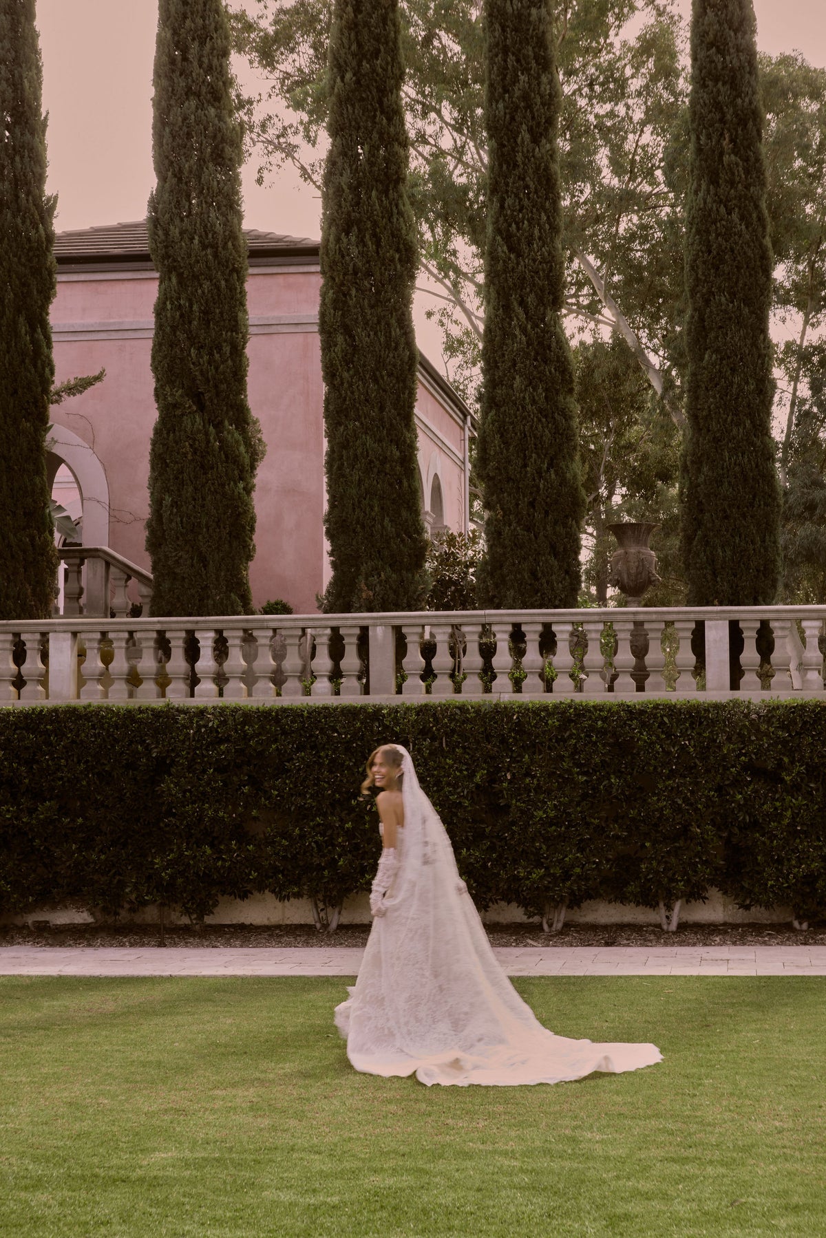 Bella Rose Veil